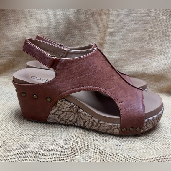 Corkeys Carley Wedges With Floral Accents - Picture 4 of 8